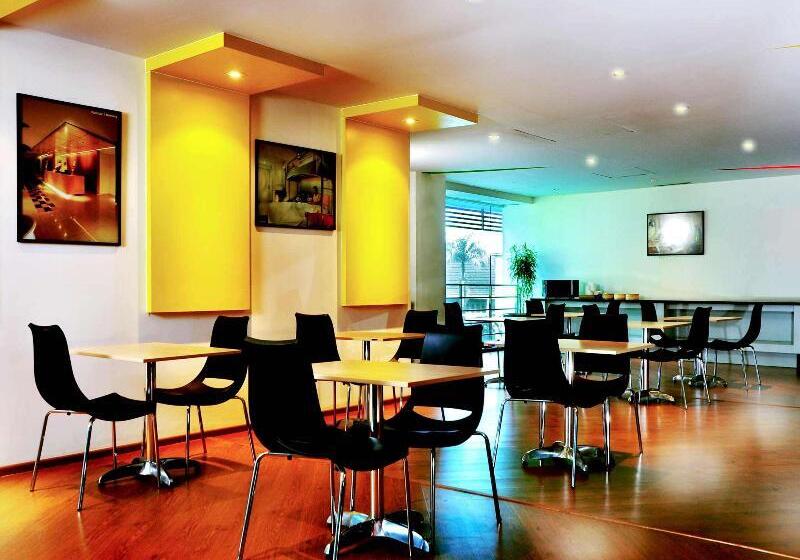 בית מלון כפרי Ibis Budget Jakarta Menteng