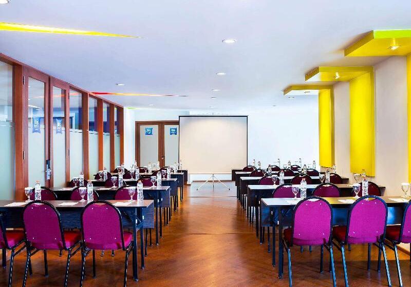 בית מלון כפרי Ibis Budget Jakarta Menteng