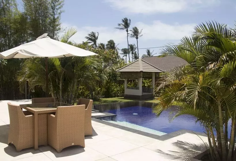 Hotel Kubu Indah Dive & Spa Resort