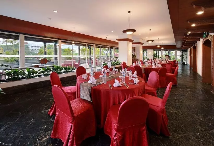 Lumire Hotel & Convention Centre