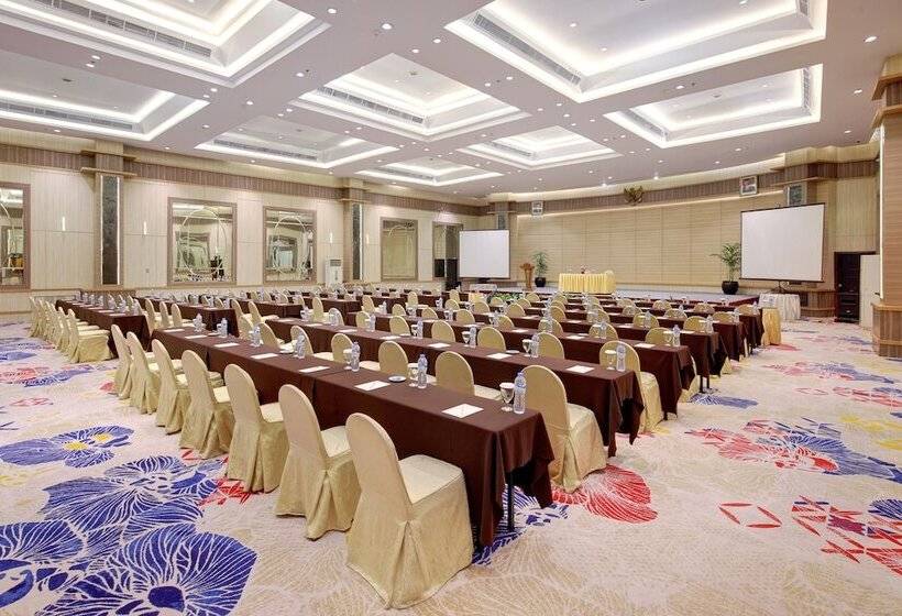 Lumire Hotel & Convention Centre