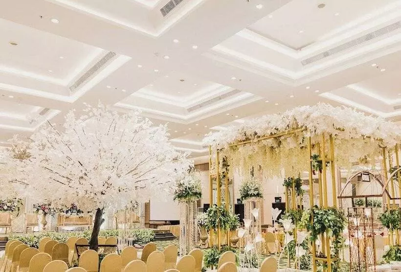 Lumire Hotel & Convention Centre