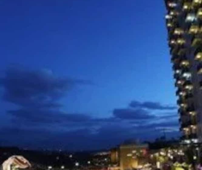 בית מלון כפרי Marbella Suites Bandung