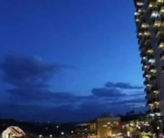 Отель Marbella Suites Bandung