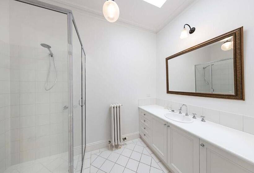 ホテル Oscars Waterfront Boutique