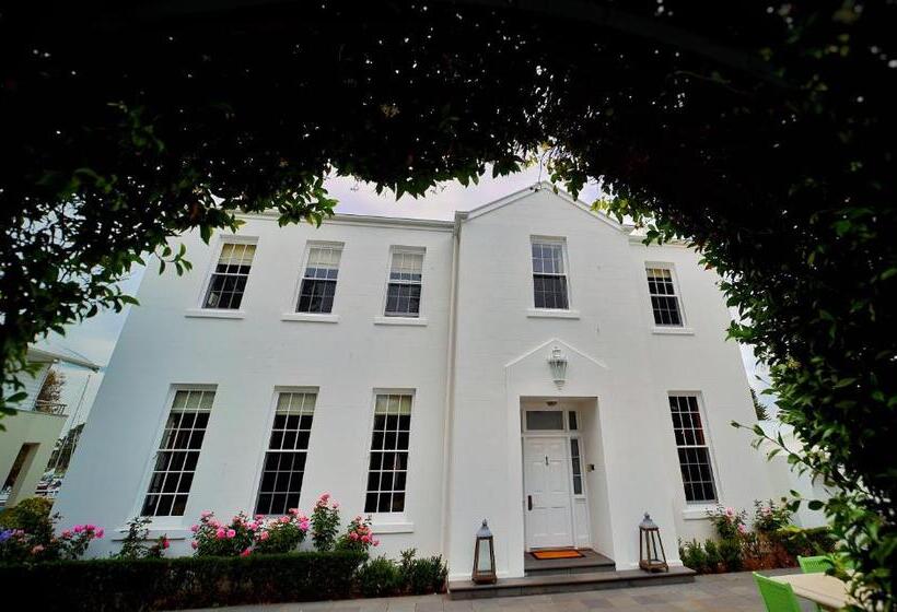 ホテル Oscars Waterfront Boutique