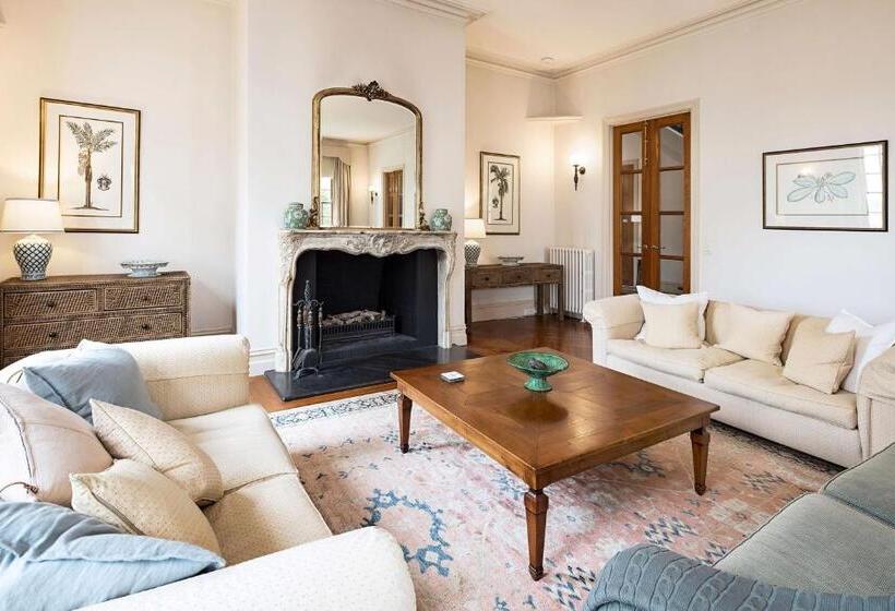 ホテル Oscars Waterfront Boutique