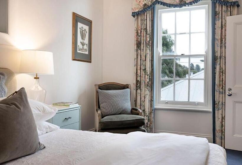 ホテル Oscars Waterfront Boutique