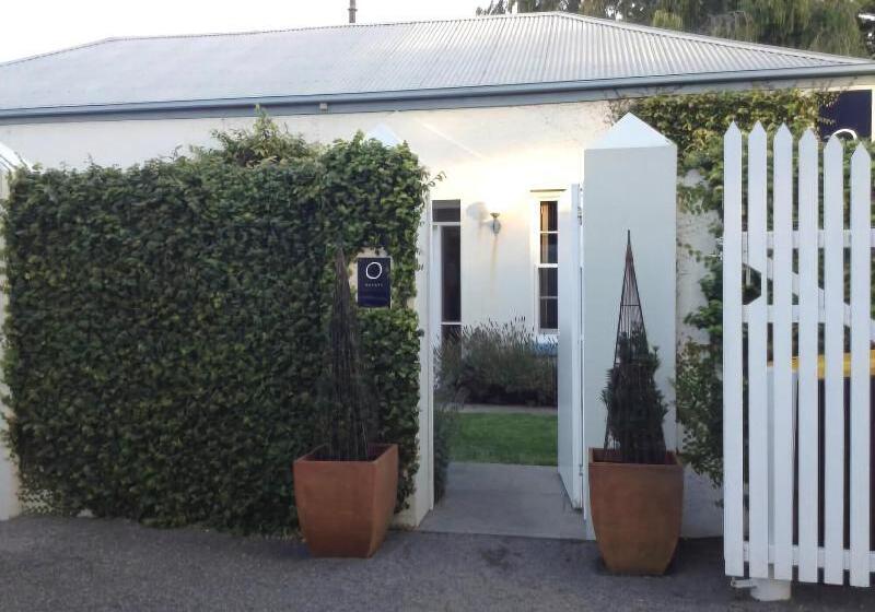 ホテル Oscars Waterfront Boutique