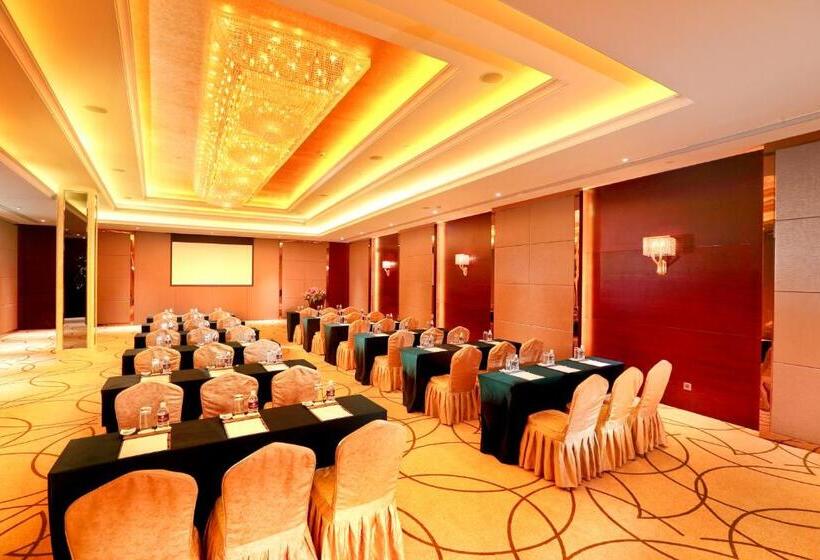 Royal International Hotel Shanghai   Pudong International Airport