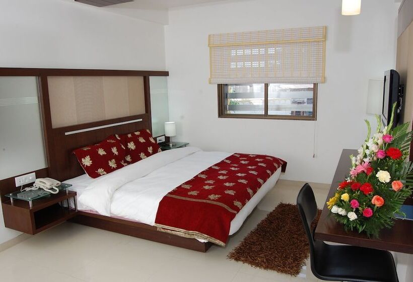 酒店 Sappire Regency