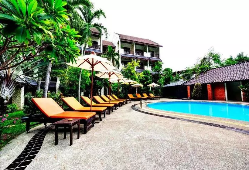 호텔 Splendid Resort At Jomtien