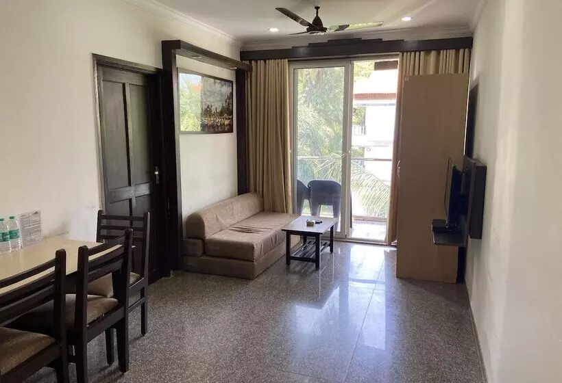 هتل Valentines Retreat Near Candolim Beach