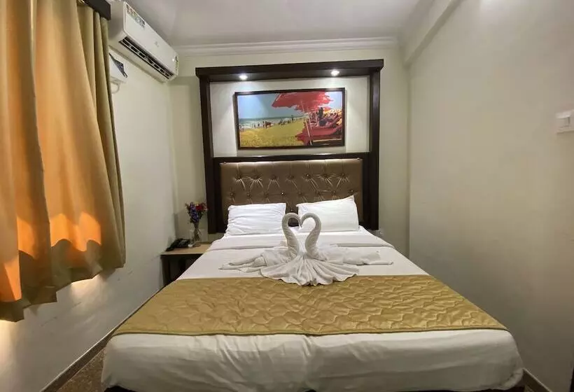 هتل Valentines Retreat Near Candolim Beach