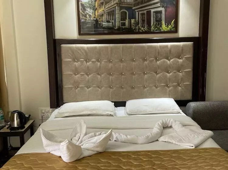 هتل Valentines Retreat Near Candolim Beach