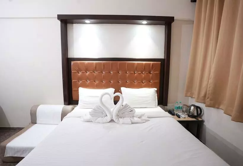 هتل Valentines Retreat Near Candolim Beach