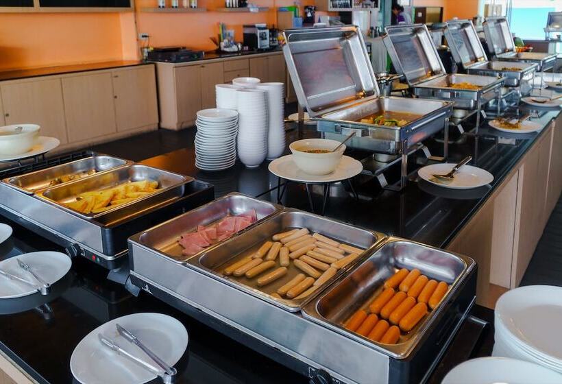 Отель Vogue Pattaya