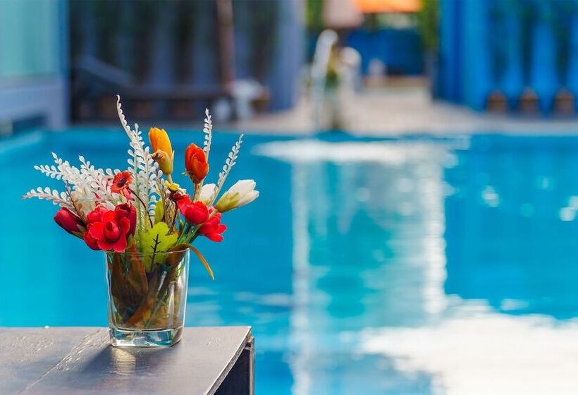 Отель Vogue Pattaya