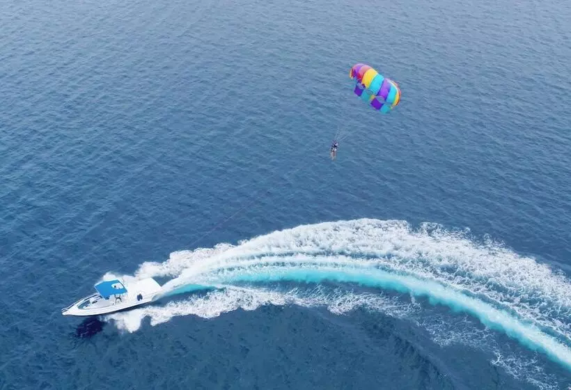 Отель W Maldives