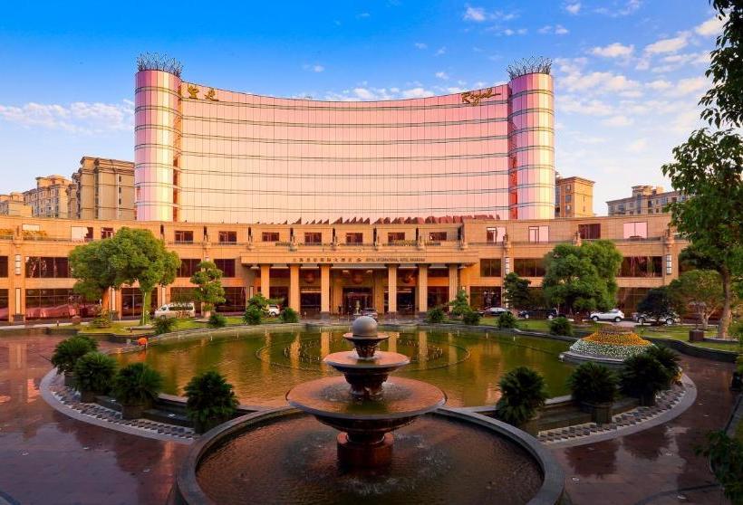 Royal International Hotel Shanghai   Pudong International Airport