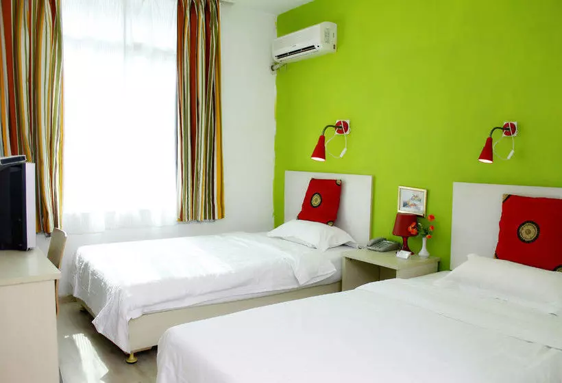 Super 8 Hotel Guangzhou Huang Hua Gang
