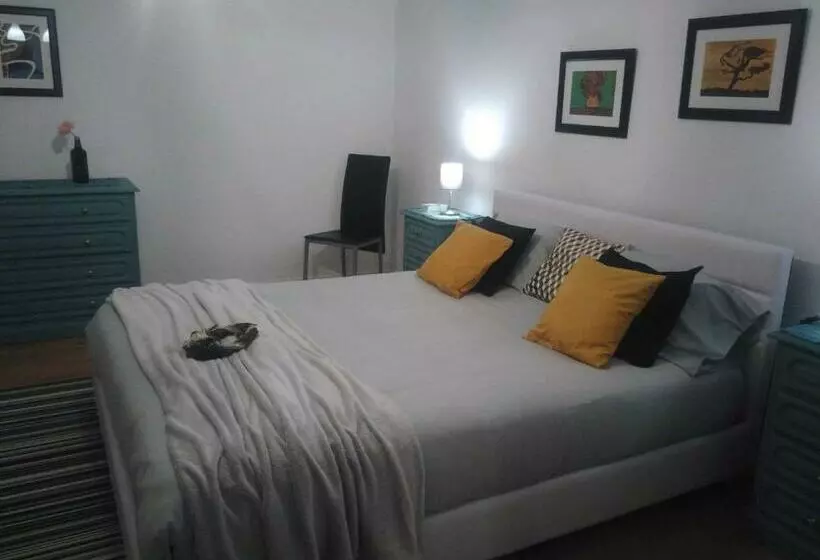 ベッドアンドブレックファースト Sossego E Tranquilidade Valley Guest House Perto De Lisboa Estacionamento à Porta Do Alojamento
