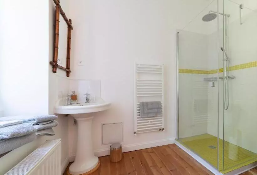 Aamiaismajoitus (B&B) Château Le Méjean