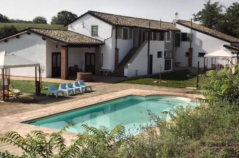 پانسیون Casale Arcadia