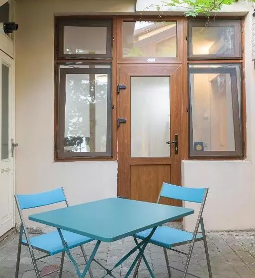 پانسیون Center Walk Apartment And Room