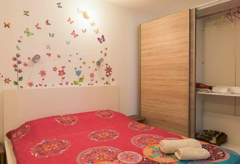 پانسیون Center Walk Apartment And Room