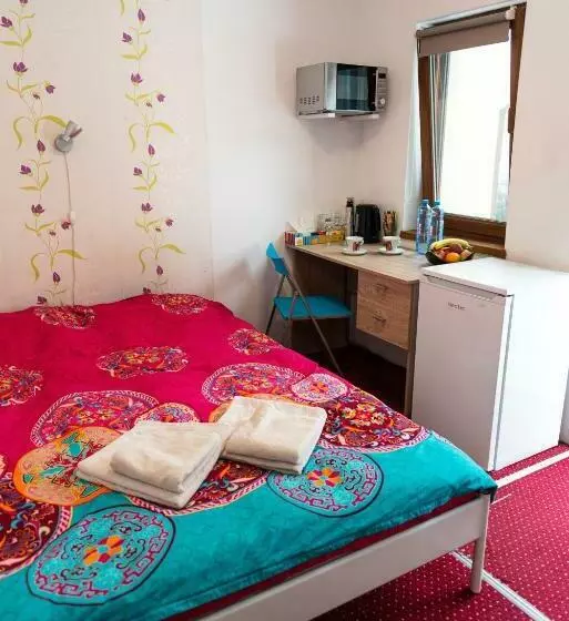 پانسیون Center Walk Apartment And Room