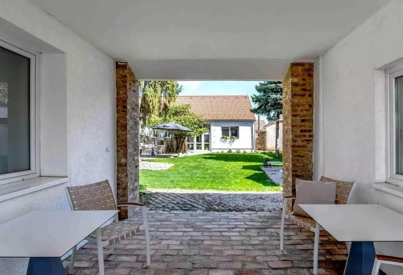 Aamiaismajoitus (B&B) Szent György Kúria