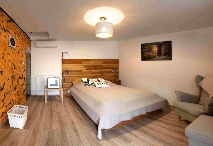 민박 Szent György Kúria