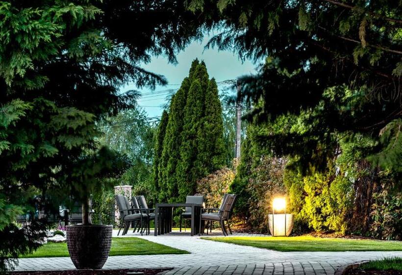 민박 Szent György Kúria