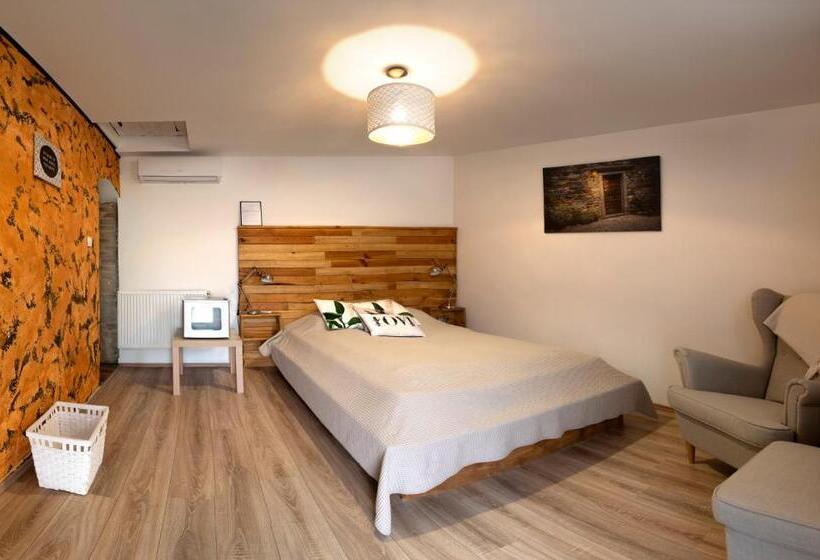 민박 Szent György Kúria