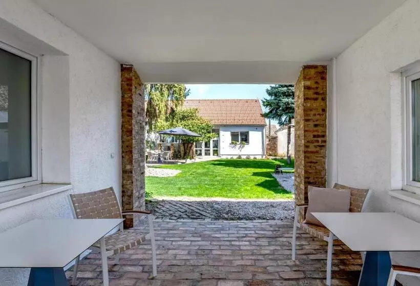 Aamiaismajoitus (B&B) Szent György Kúria