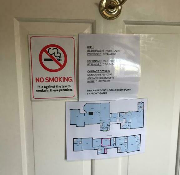 膳宿费 White Wings