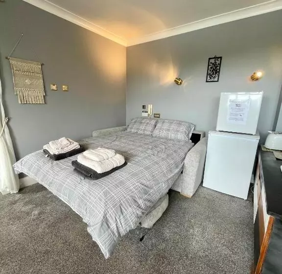 Majatalo White Wings