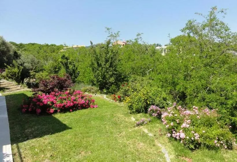 Aamiaismajoitus (B&B) Chambre élégante Lisa