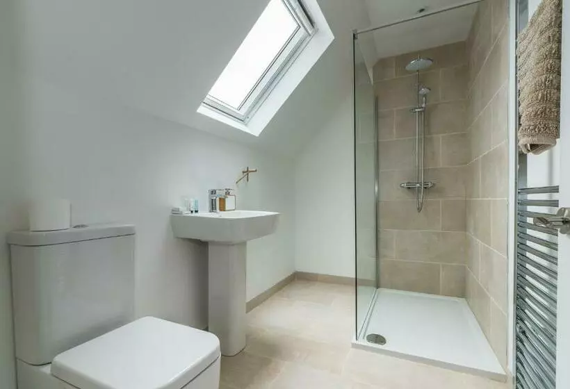 The Old School House B&b