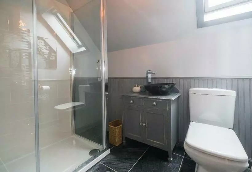 The Old School House B&b