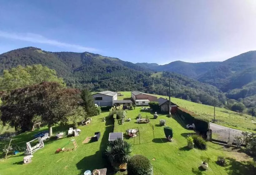 Retkeilymaja Ferme Arboucau