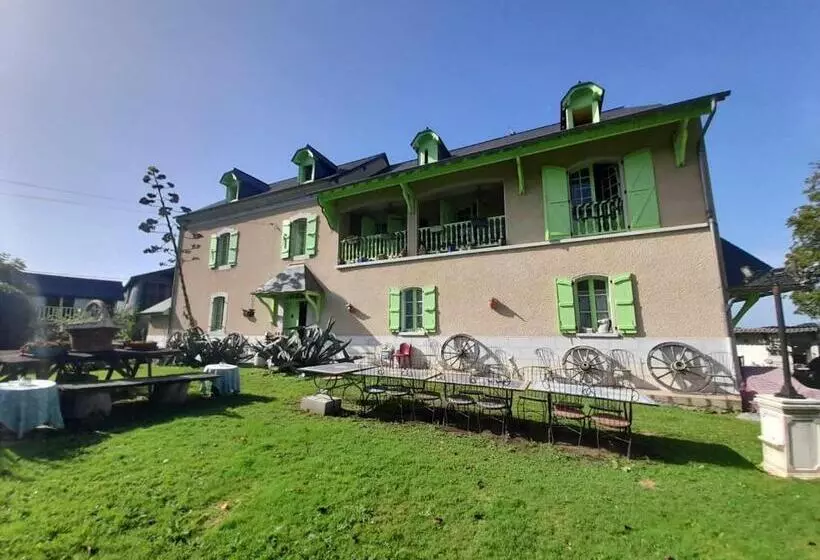 Retkeilymaja Ferme Arboucau