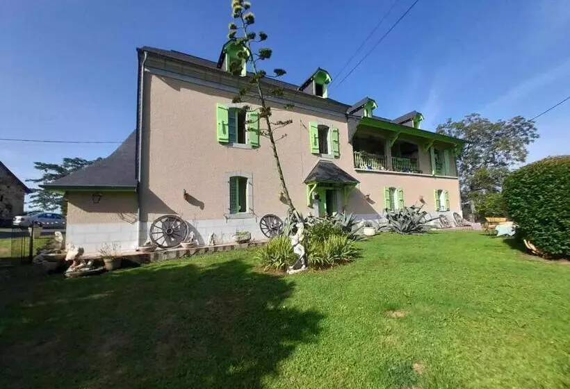 Retkeilymaja Ferme Arboucau