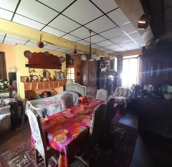 Retkeilymaja Ferme Arboucau