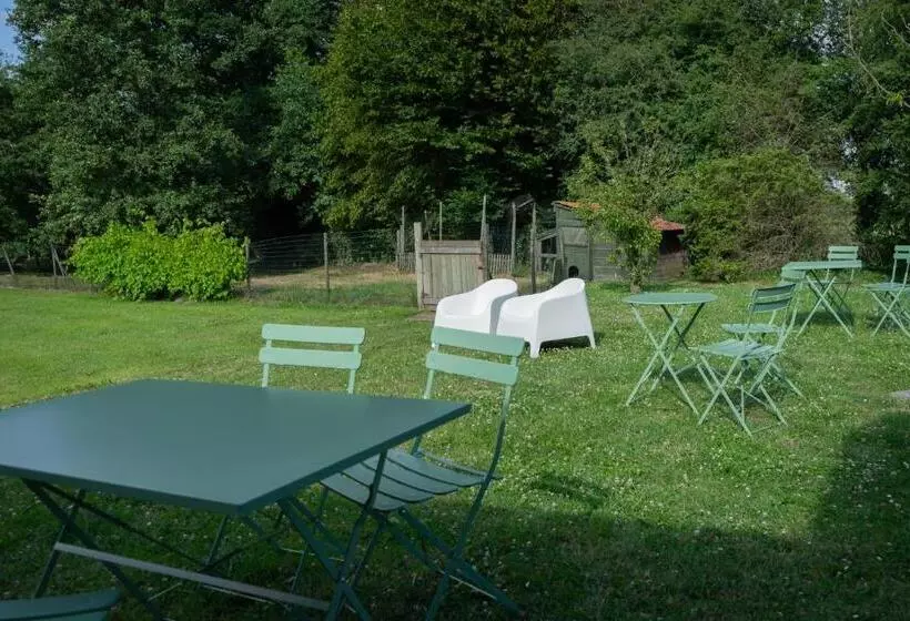 Au Petit Canteleu   Bed & Breakfast