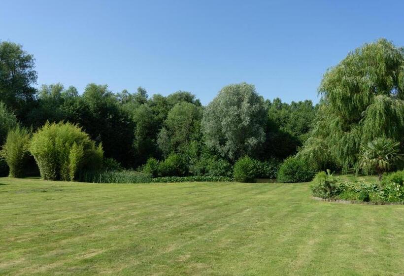 Au Petit Canteleu Bed & Breakfast