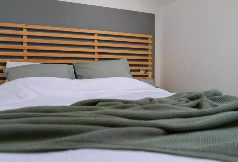 Au Petit Canteleu   Bed & Breakfast