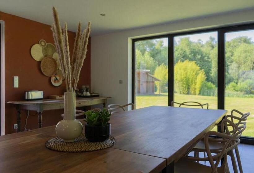 Au Petit Canteleu Bed & Breakfast