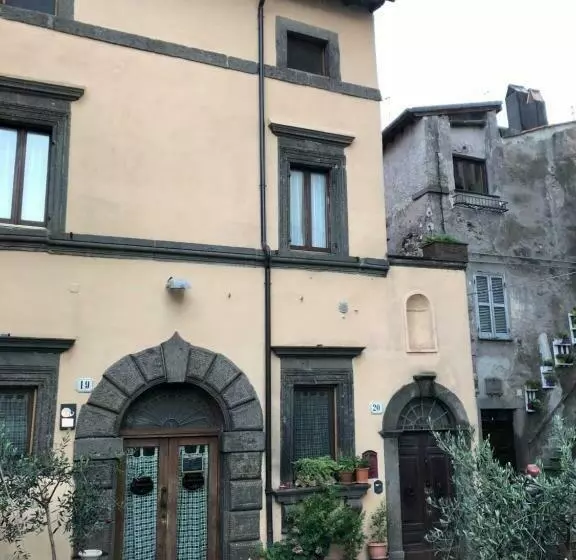 B&b A Due Passi Dal Castello